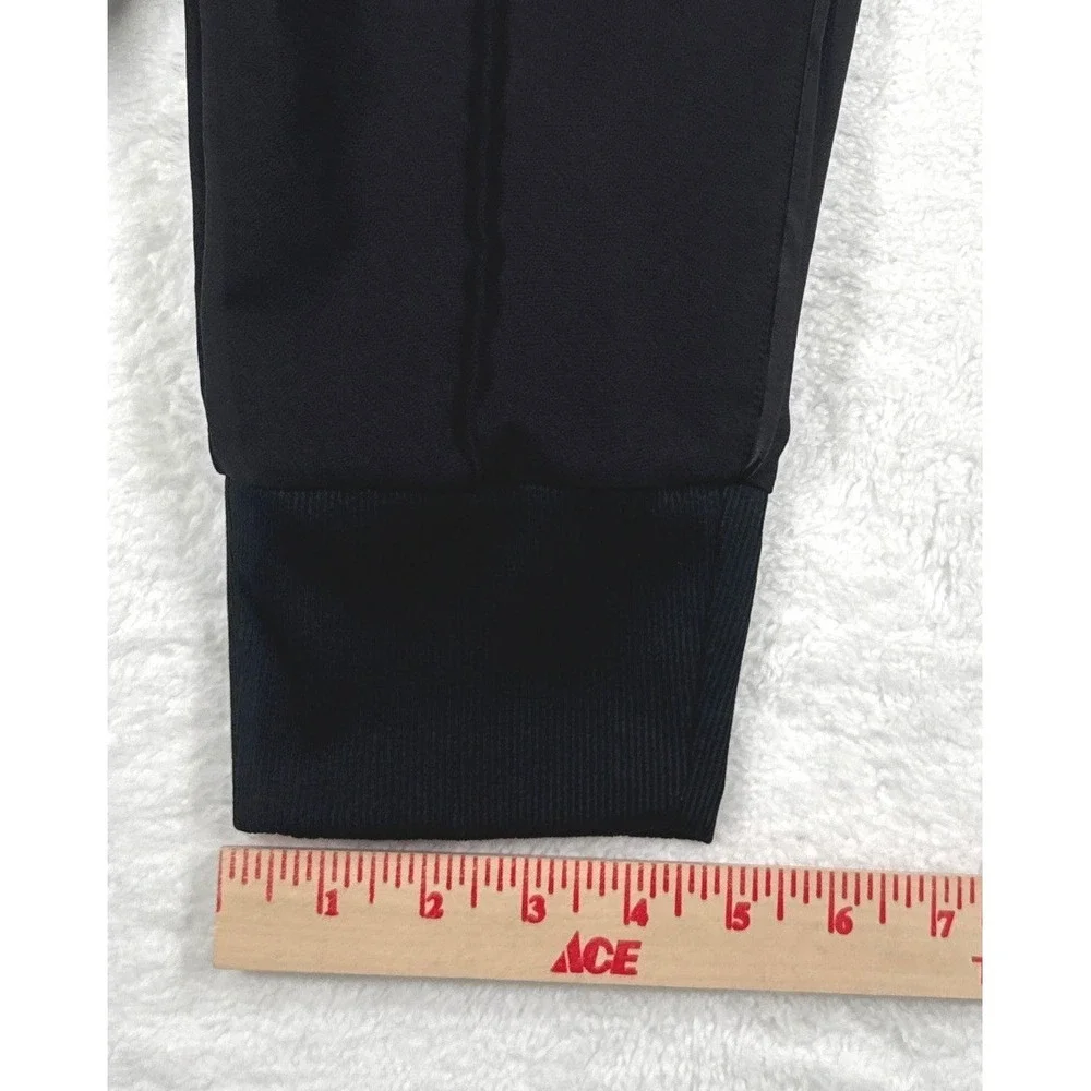 Athleta women endeavor
